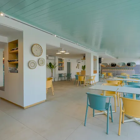 比塔罗拉兰萨罗特俱乐部酒店 *