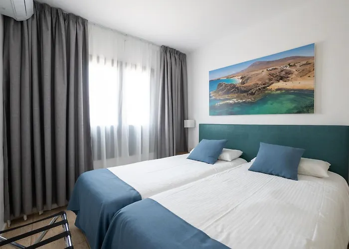 比塔罗拉兰萨罗特俱乐部酒店 *